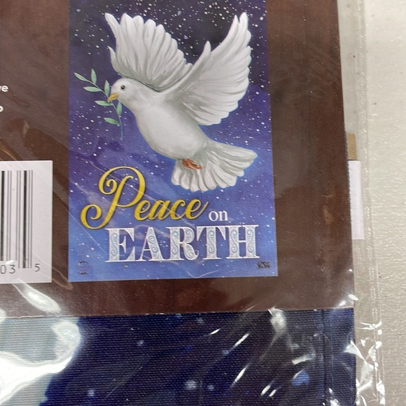 Briarwoodlane decorative garden flag - Picture 7 of 8